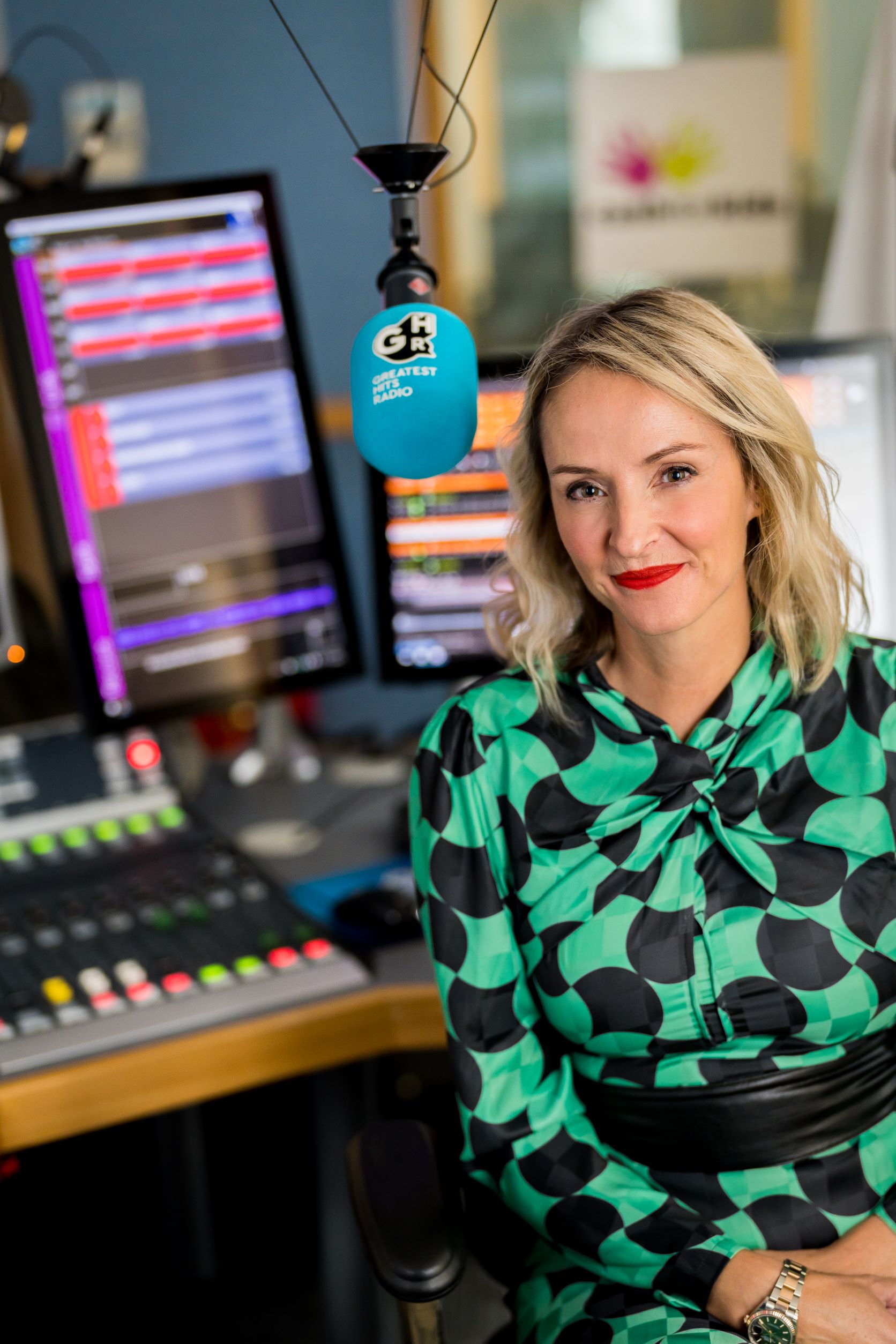 Greatest hits radio competition guess the song